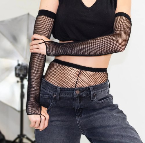 Dlouhé síťované návleky na ruce