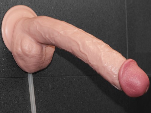 Stříkací realistické dildo s přísavkou Squirt Extreme 11"