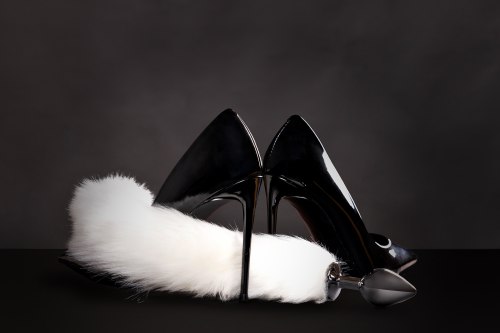 Kovový anální kolík s liščím ocáskem, bílý