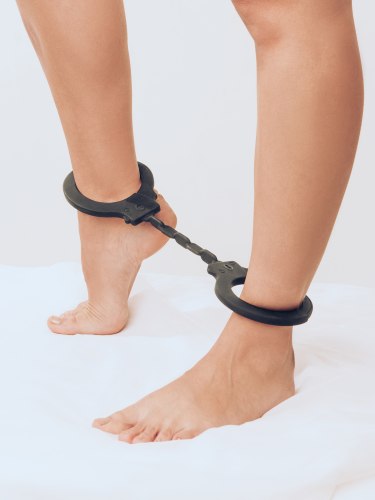 Silikonová pouta na nohy Party Hard Limitation