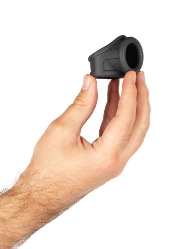 Postroj na penis a varlata Boners