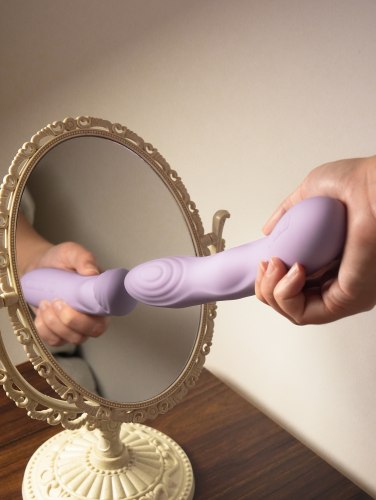 Hřejivý přirážecí vibrátor Svakom Selena