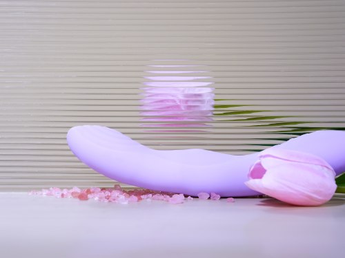 Hřejivý přirážecí vibrátor Svakom Selena